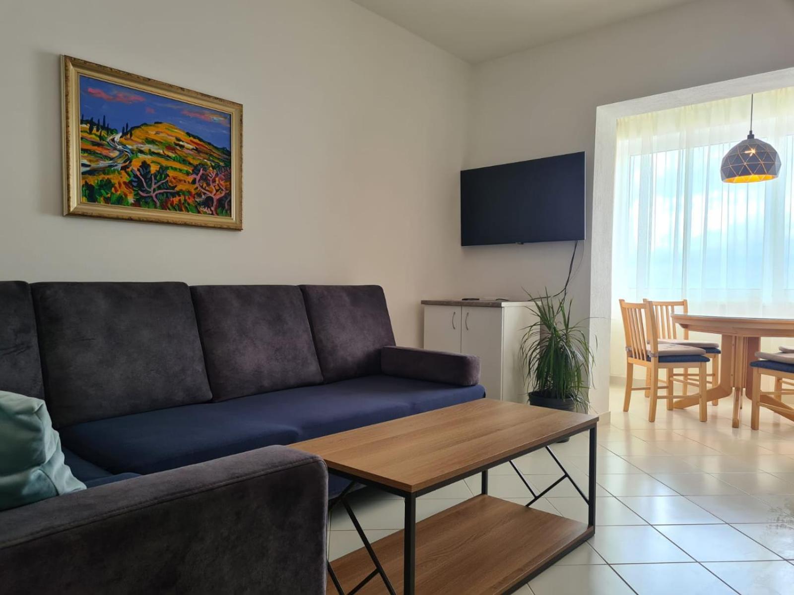 Apartments Jelena Supetar - Four Apartments - A Small House With A Private Yard - Two-Room Apartment With A Sea View - Studio Apartment - Two-Room Apartment With Garden View- Free Parking Εξωτερικό φωτογραφία